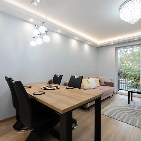 Luxury In The City-10-ksiezymlyn&galerialodzka Apartamento